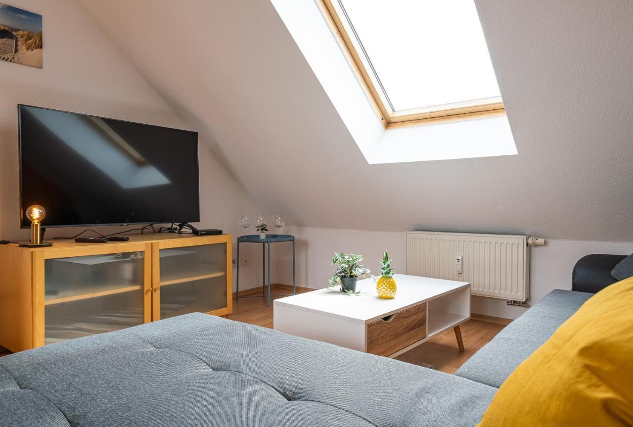 Schöne Dachterasse NETFLIX&PRIME Zentral Modern bis 4 Pers Magdeburg Exterior foto