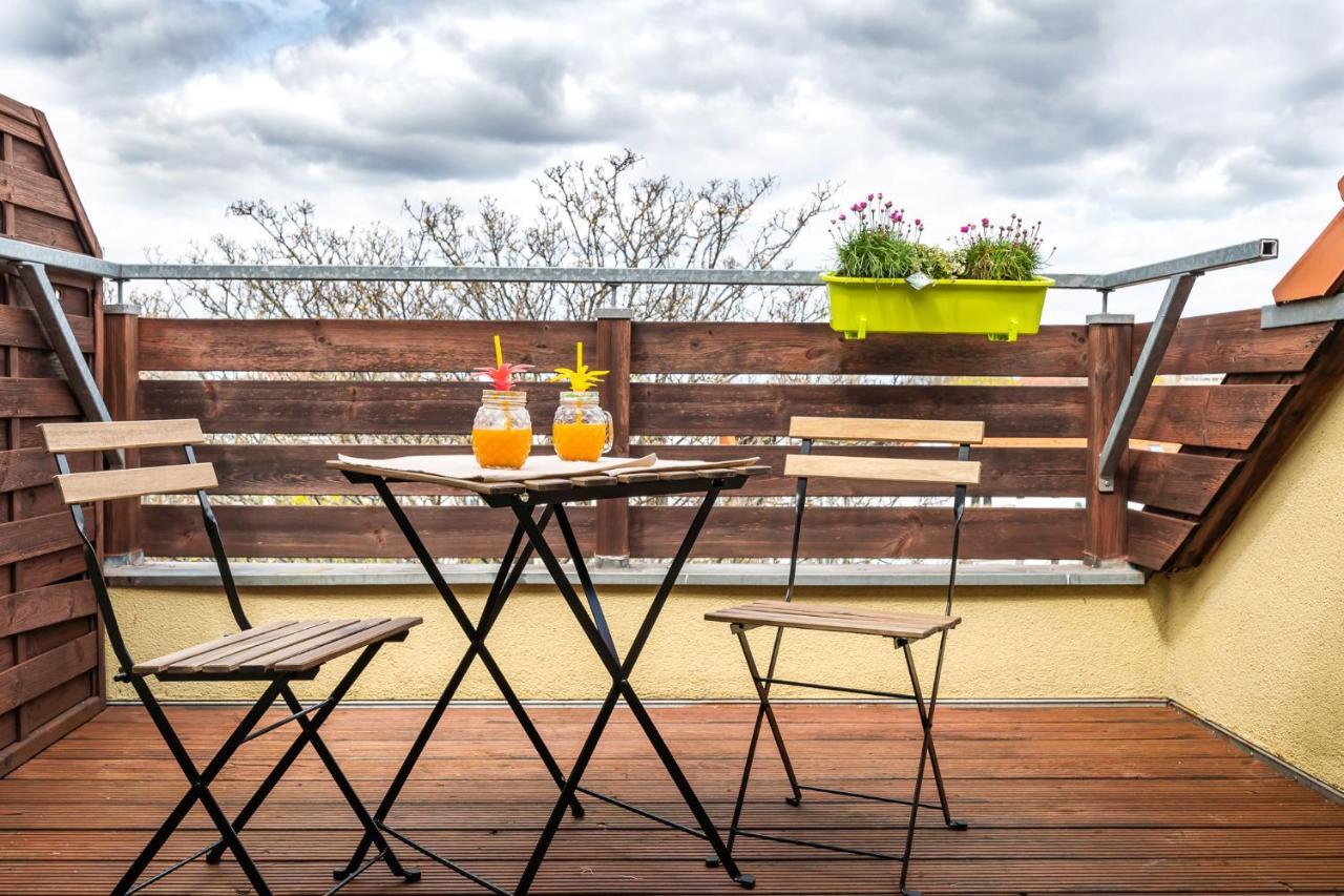 Schöne Dachterasse NETFLIX&PRIME Zentral Modern bis 4 Pers Magdeburg Exterior foto